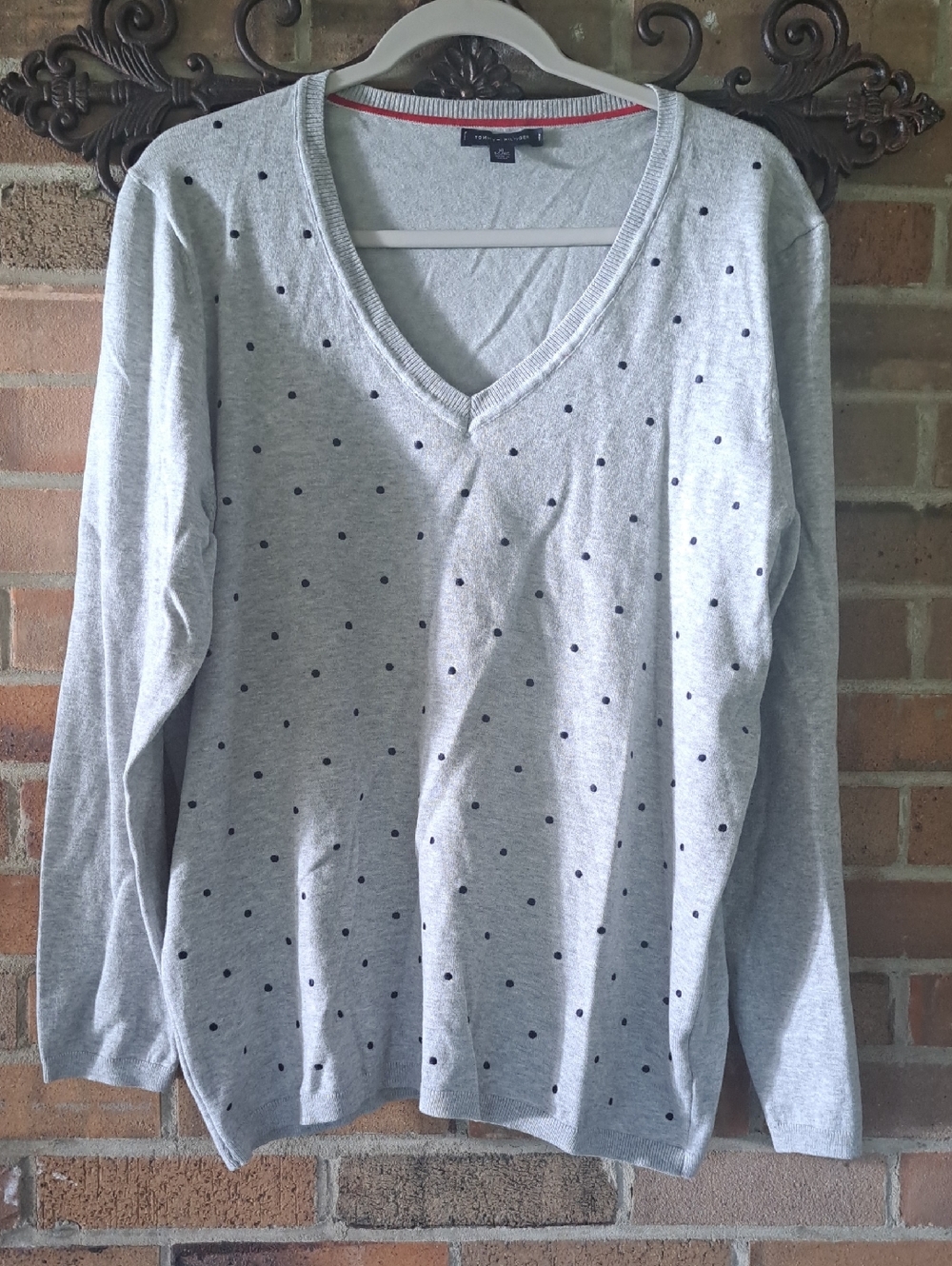 Tommy Hilfiger Size XL, V-neck Light Gray Sweater with Navy Polka Dots